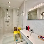 Forum 3 Metro Fast Wifi 400 Mbs Tv Hbo Disney+ Apartment *