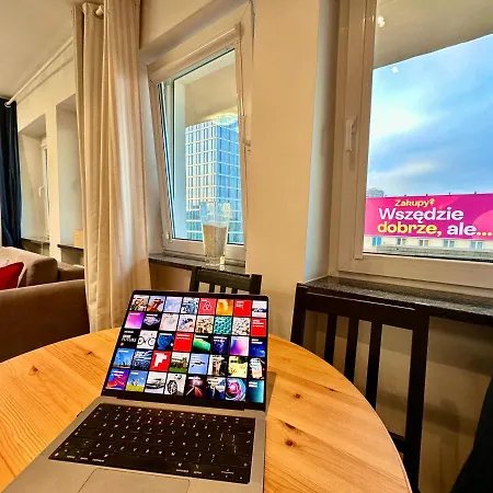 Forum 3 Metro Fast Wifi 400 Mbs Tv Hbo Disney+