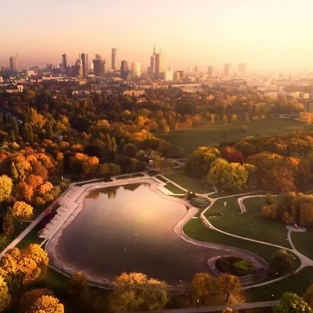 Forum 3 Metro Fast Wifi 400 Mbs Tv Hbo Disney+ * ワルシャワ