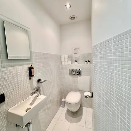 Forum 3 Metro Fast Wifi 400 Mbs Tv Hbo Disney+ شقة