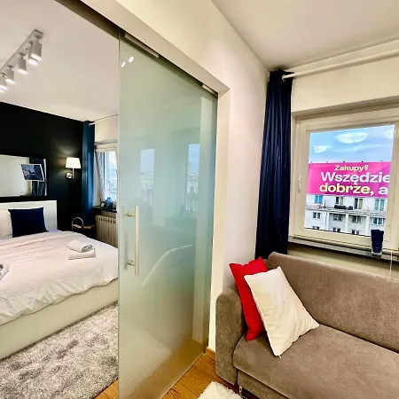 Forum 3 Metro Fast Wifi 400 Mbs Tv Hbo Disney+ Warszawa