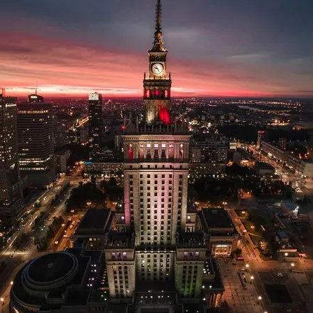 Forum 3 Metro Fast Wifi 400 Mbs Tv Hbo Disney+ * Warsaw