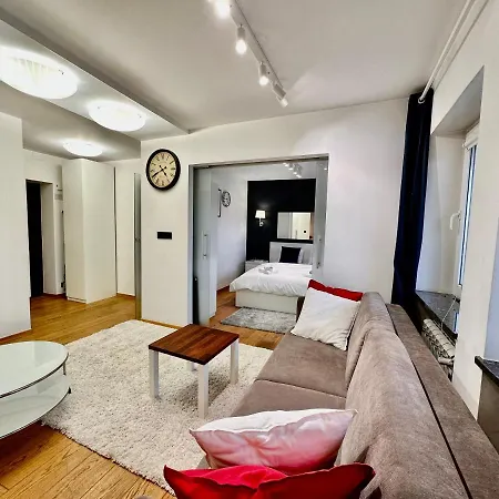 Apartman Forum 3 Metro Fast Wifi 400 Mbs Tv Hbo Disney+