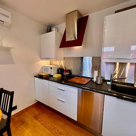 Apartman Forum 3 Metro Fast Wifi 400 Mbs Tv Hbo Disney+