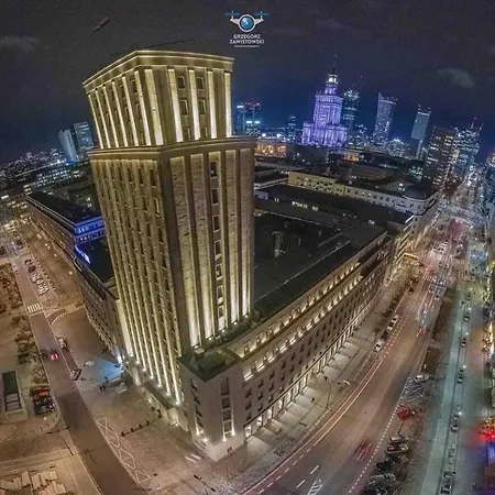 Apartment Forum 3 Metro Fast Wifi 400 Mbs Tv Hbo Disney+ Warsaw